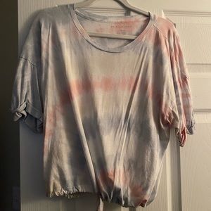 Tie-Dyed cropped shirt with pull strings.